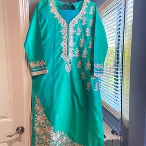 Indian outfit with plazo pants and duppata